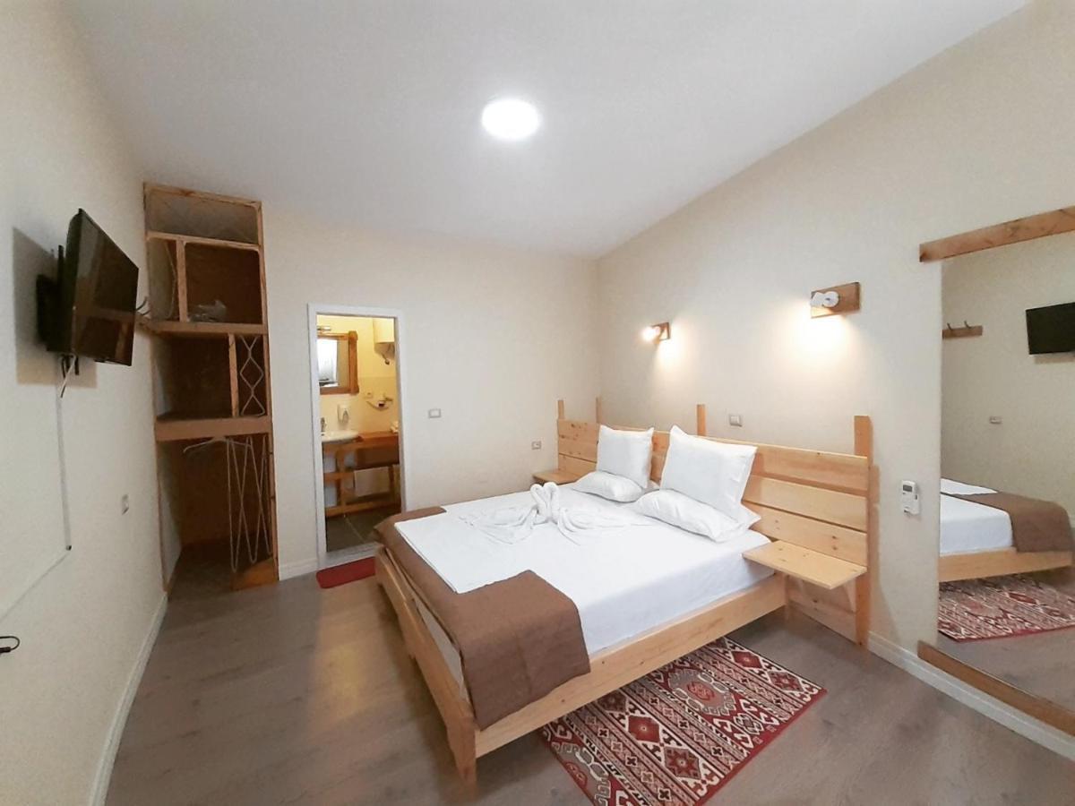 At Pikotiko'S - Korca City Rooms For Rent Exterior foto