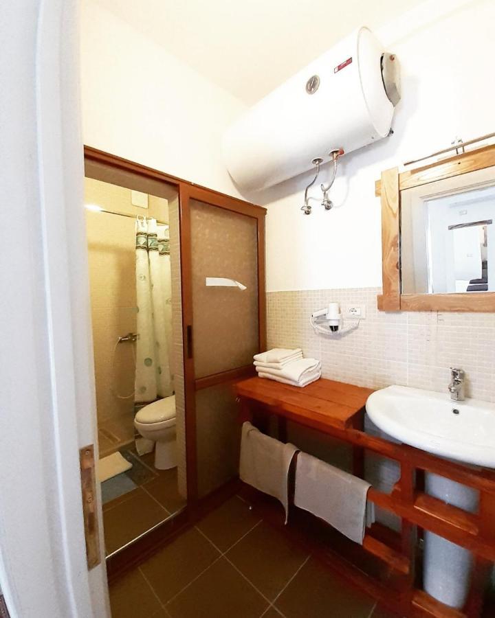 At Pikotiko'S - Korca City Rooms For Rent Exterior foto