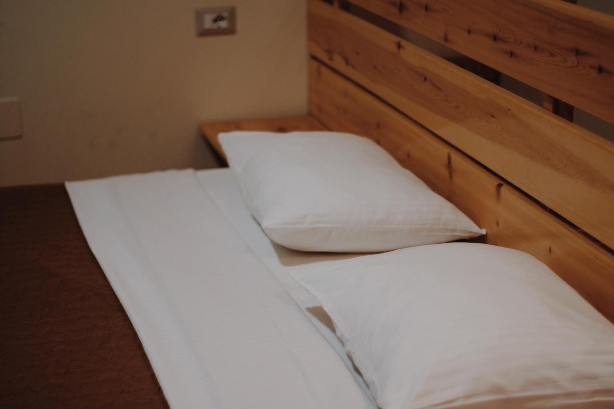 At Pikotiko'S - Korca City Rooms For Rent Exterior foto
