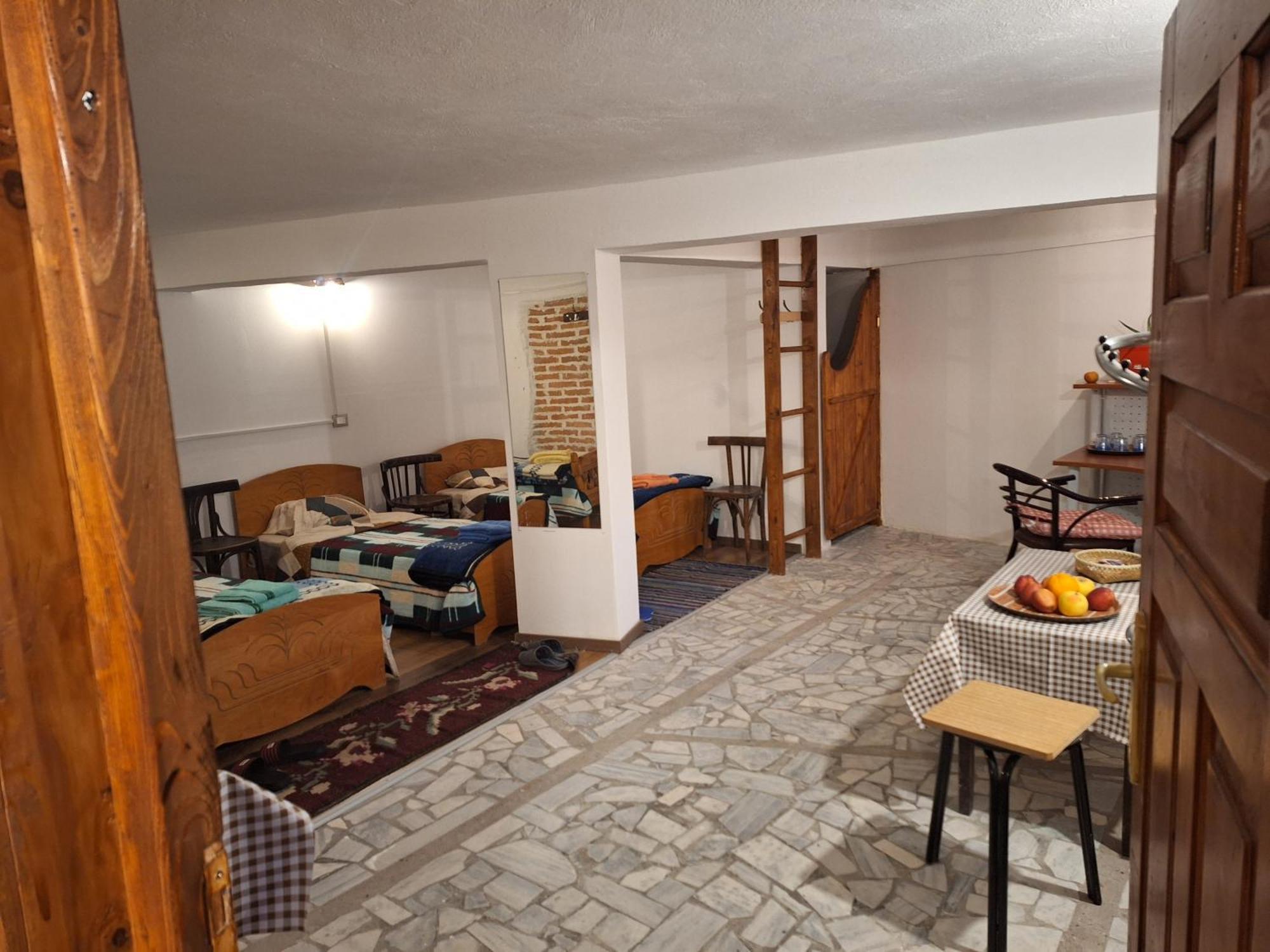 At Pikotiko'S - Korca City Rooms For Rent Exterior foto